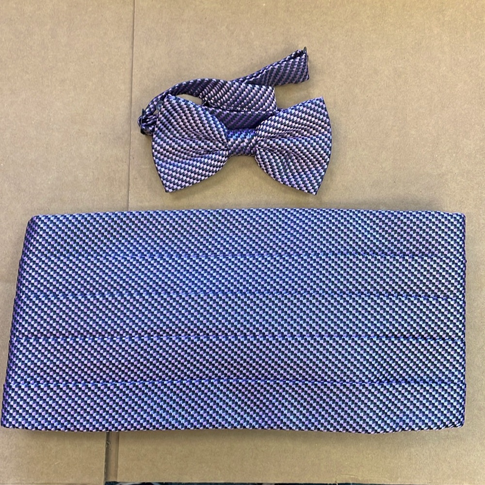 Light Purple Geometric Cummerbund and Bow Tie